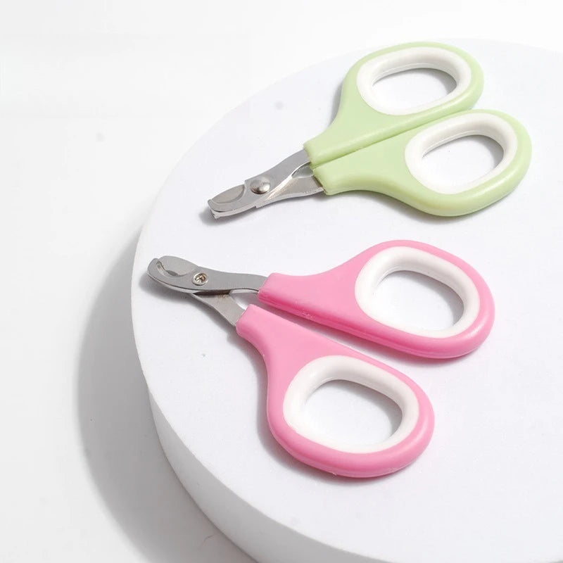 Dachshund Nail Clipper – Safe Precision Grooming Tool for Small Dogs | Easy At-Home Claw Care Trimmer for Stress-Free Nail Cutting