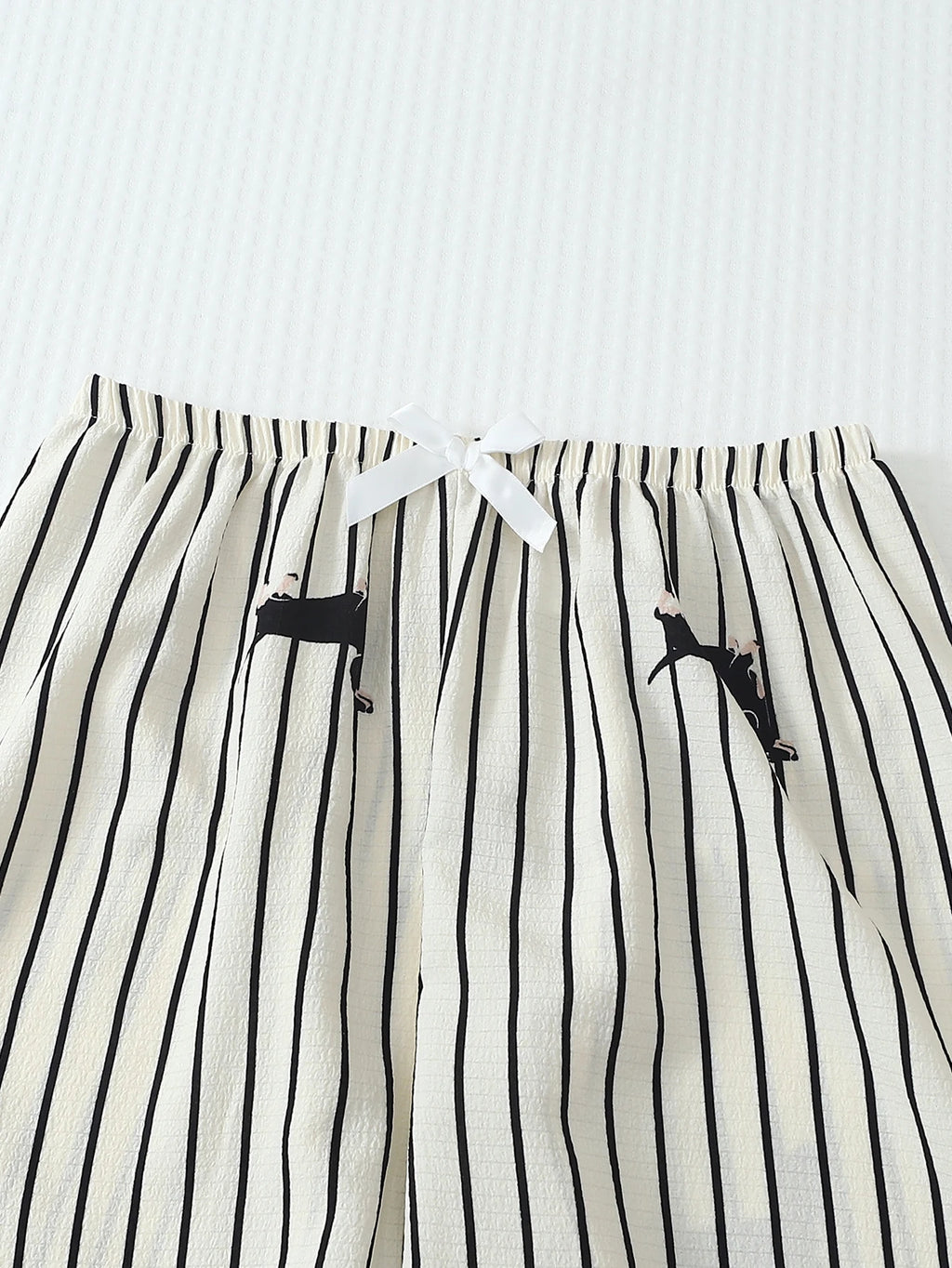 Two-Piece Women's Striped Dachshund Print Pajama Set with Long-Sleeved Button-Down Lapel Top and Long Pants, Casual Sleepwear Loungewear Set Suitable for Home Use