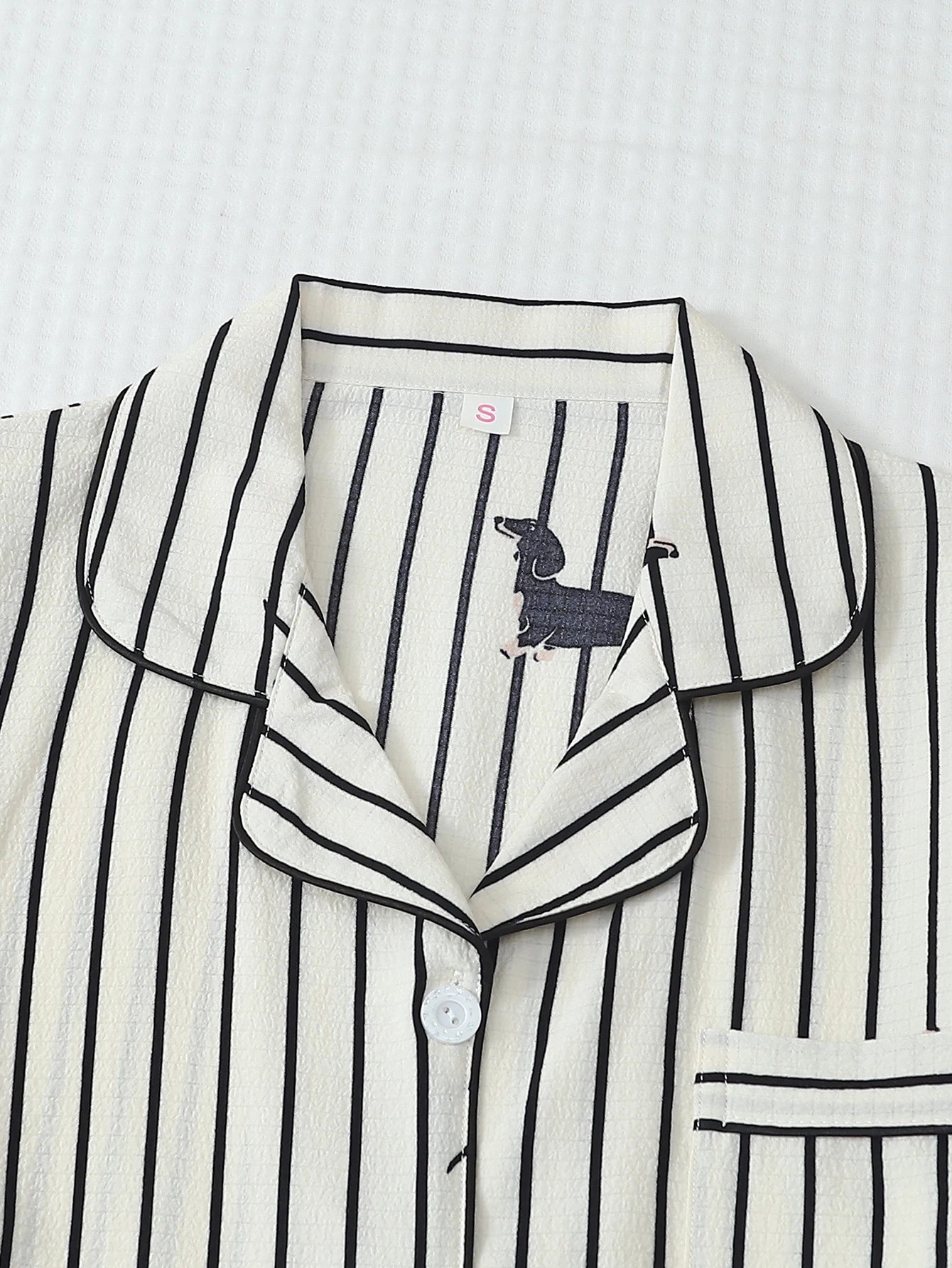 Two-Piece Women's Striped Dachshund Print Pajama Set with Long-Sleeved Button-Down Lapel Top and Long Pants, Casual Sleepwear Loungewear Set Suitable for Home Use